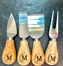Load image into Gallery viewer, Personalized Cheese Knife Set
